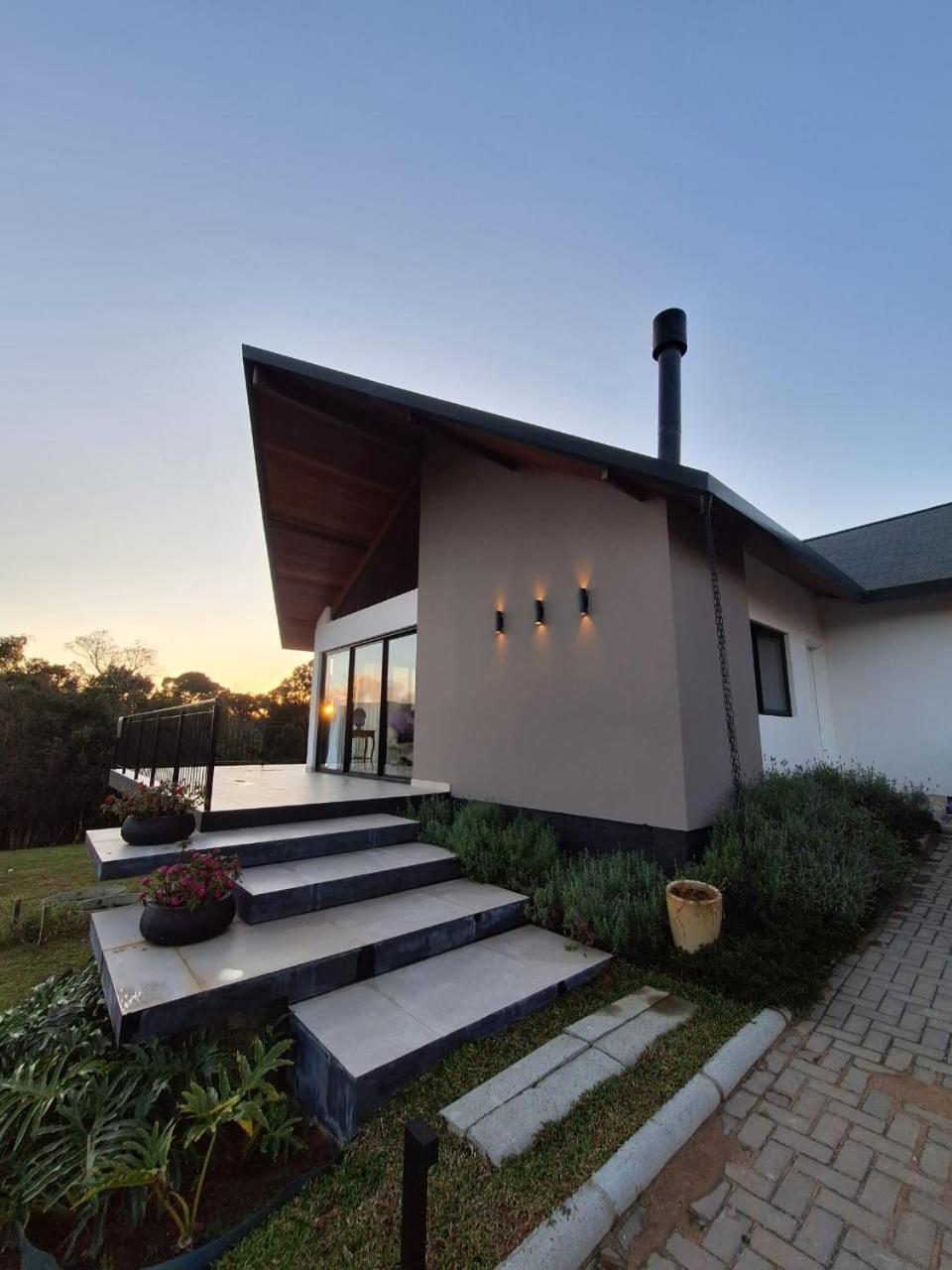 Casa Em Condominio Na Serra ランショ・ケイマード エクステリア 写真
