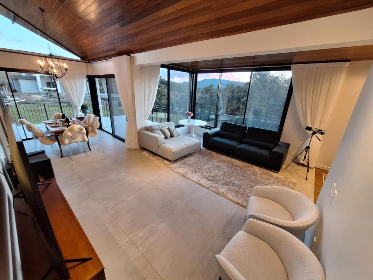 Casa Em Condominio Na Serra ランショ・ケイマード エクステリア 写真